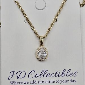 Crystal Oval Halo Necklace Made w Swarovski Crystals Silver 18-20 inch
